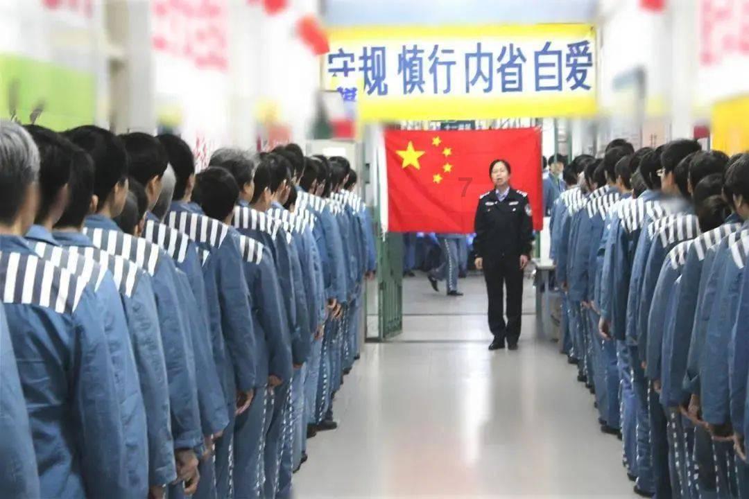 蜡笔小新兄妹春节大拜年